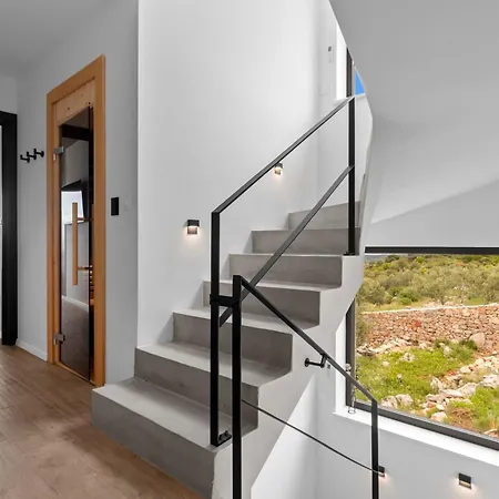 Lapis Hvar Villa
